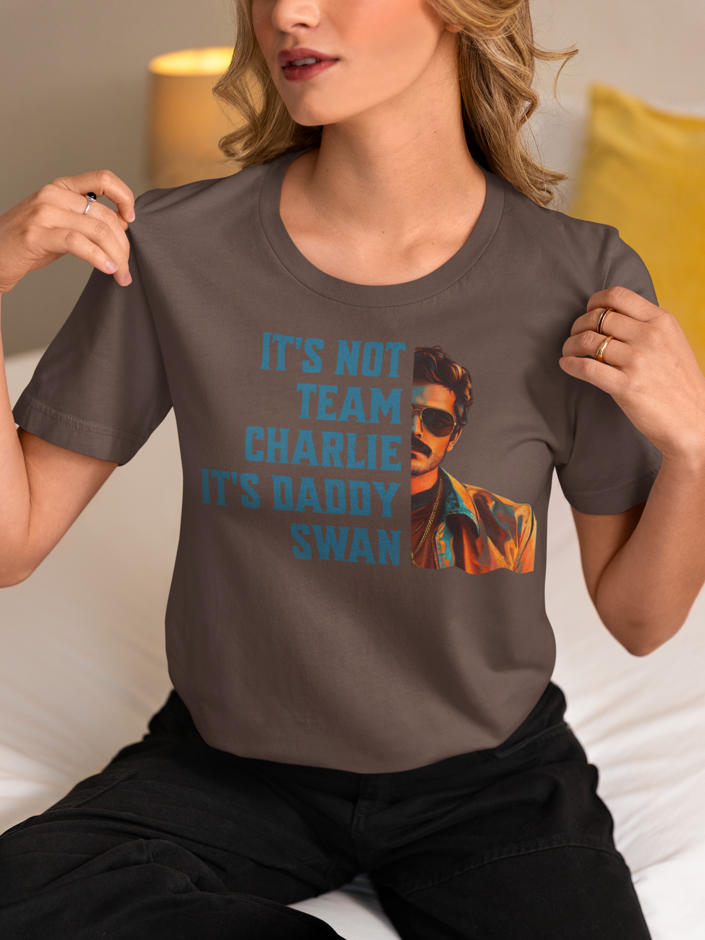 Daddy Swan | Tee