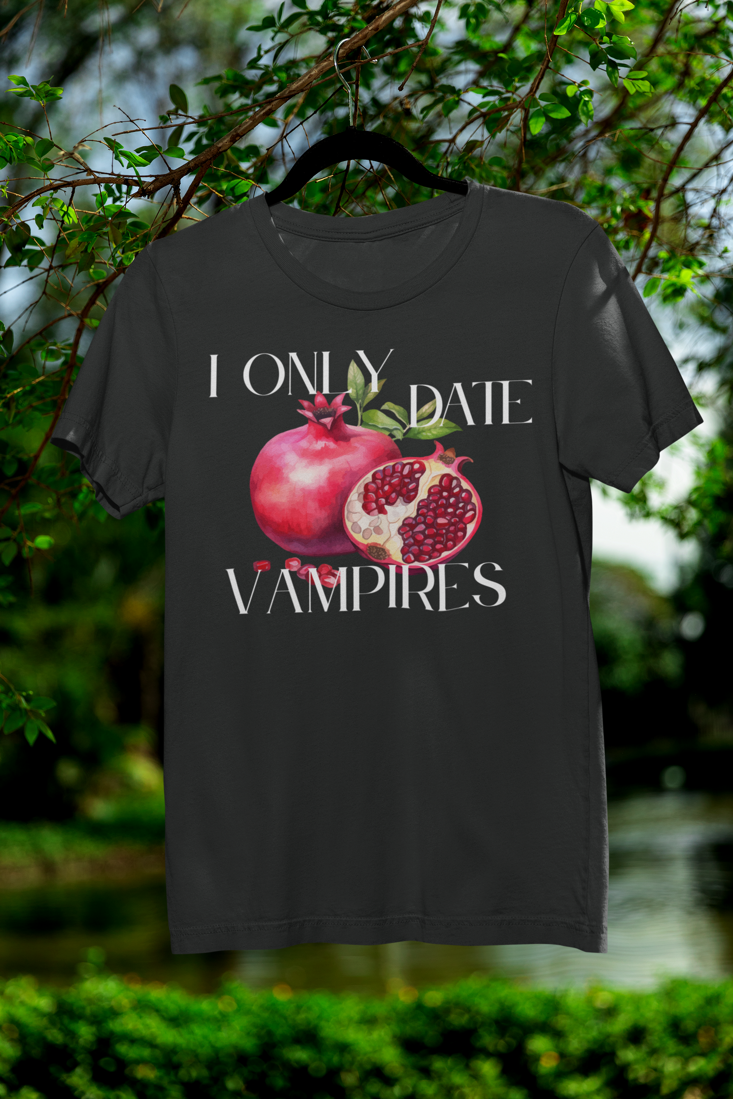 I Only Date Vampires | Tee