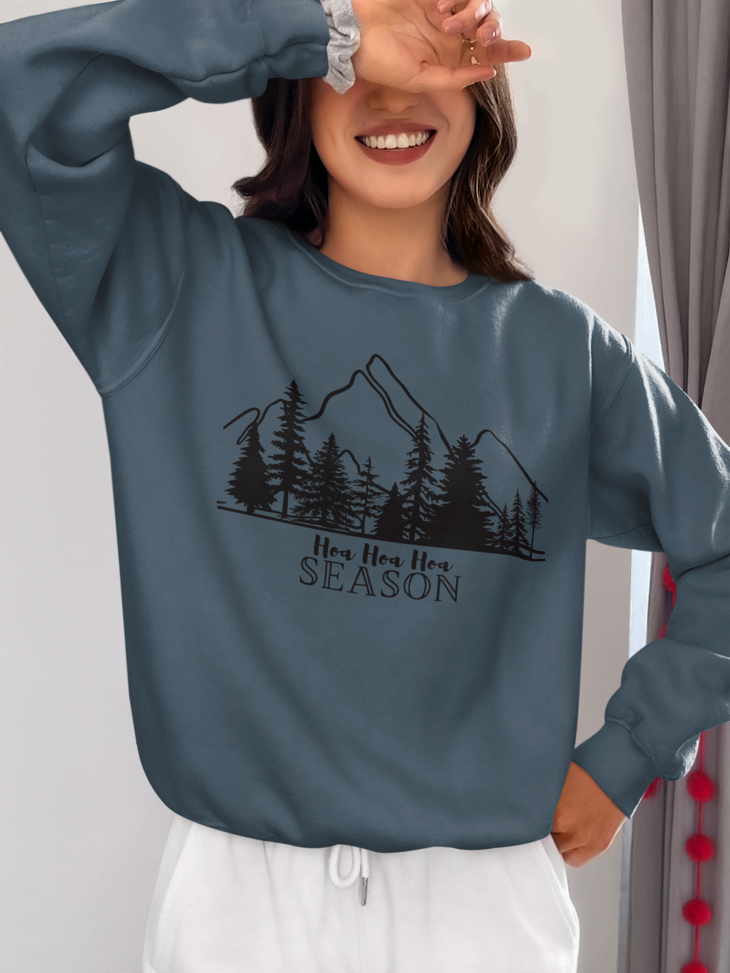Hoa Hoa Hoa Season | Sweatshirt